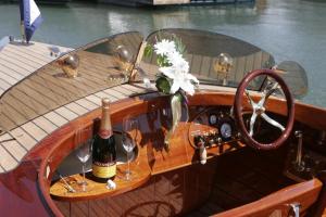Laminated Glass for Your Boat - San Diego